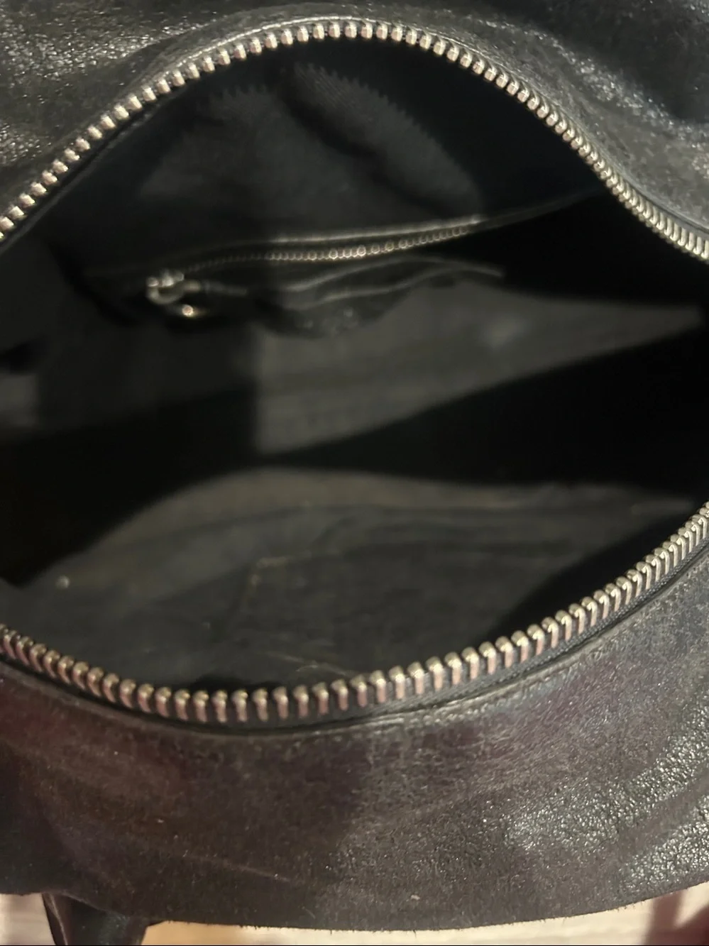 Black Leather Duffel-Style women’s Bag